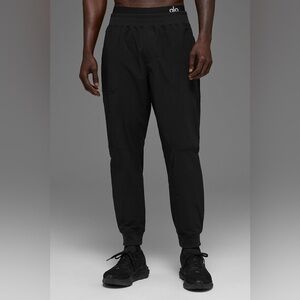 NWT Alo Yoga Co Op Pant $138 MSRP Black Size XL Jogger Water Repellent